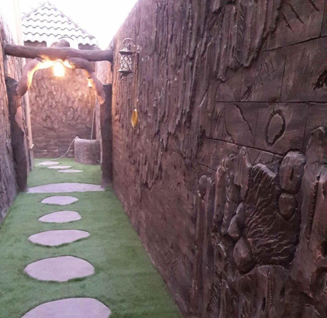 أثاث وتجهيزات